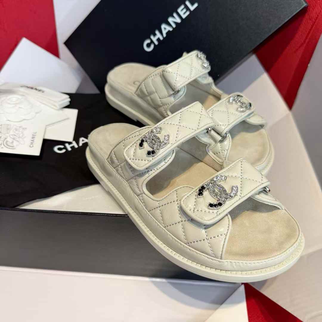 Chanel oil wax slippers view 3