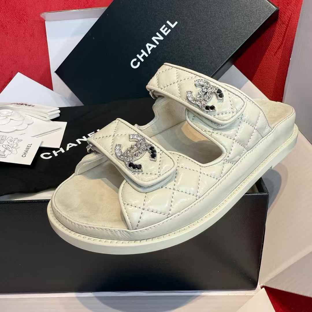 Chanel oil wax slippers view 5