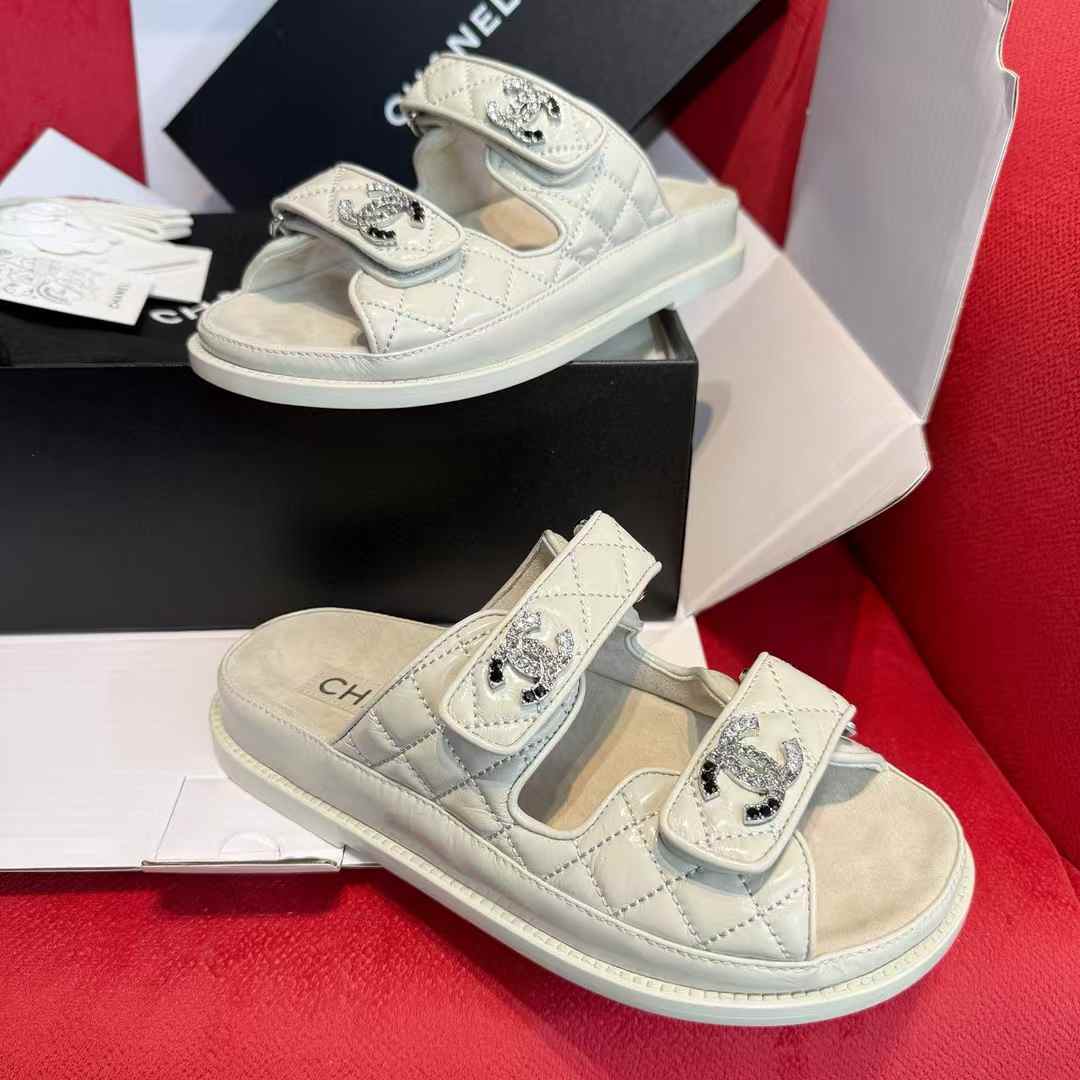 Chanel oil wax slippers view 6