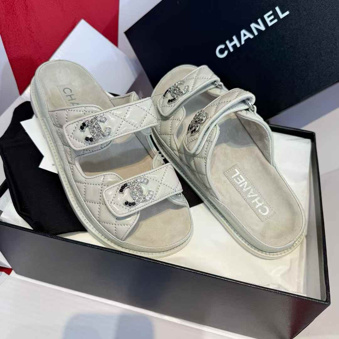 Chanel oil wax slippers view 7