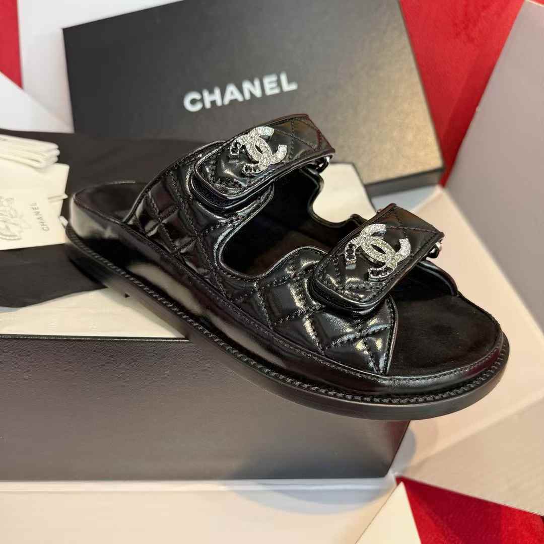 Chanel oil wax slippers view 5