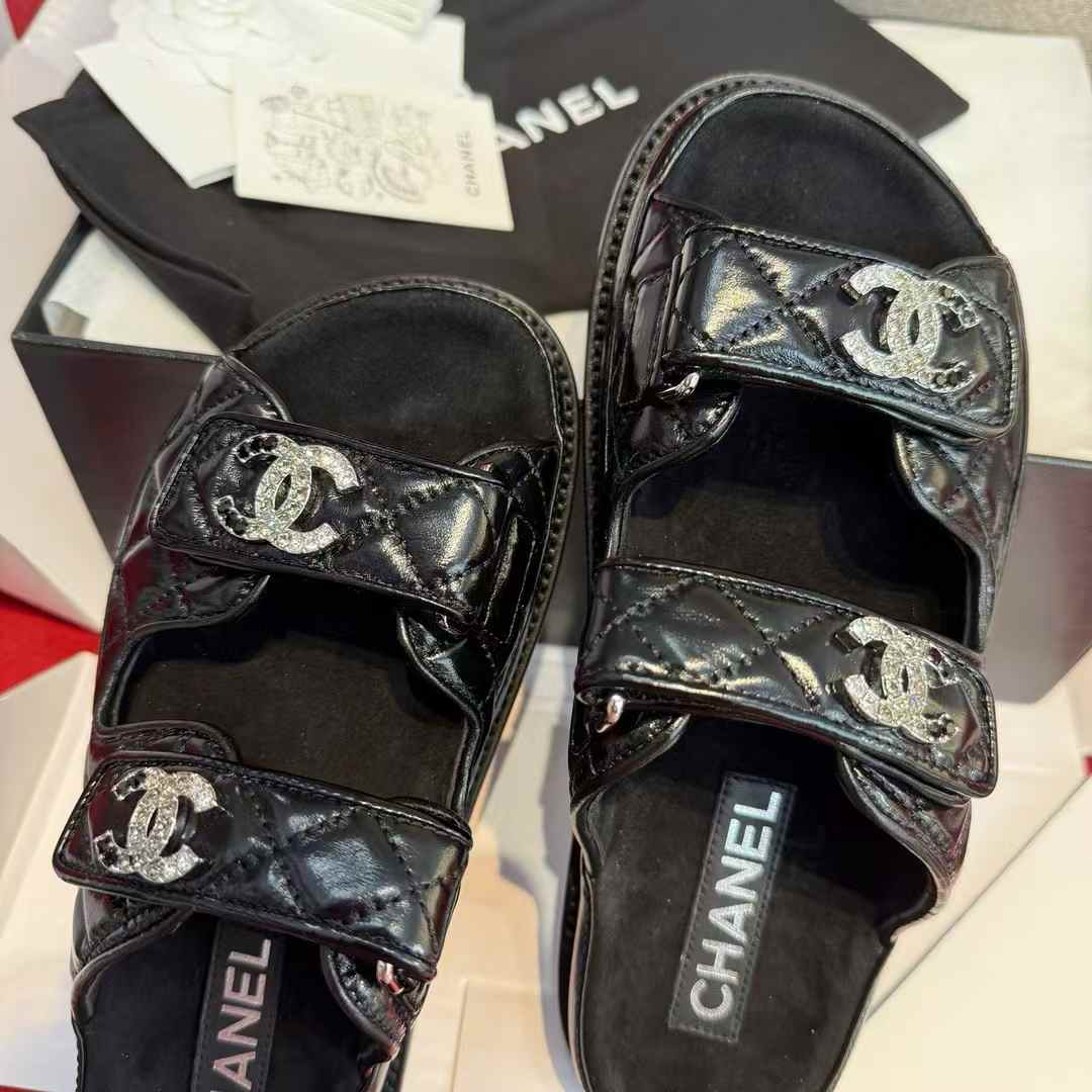 Chanel oil wax slippers view 7