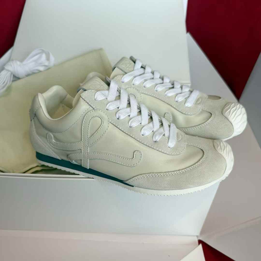 Loewe Sneakers view 4
