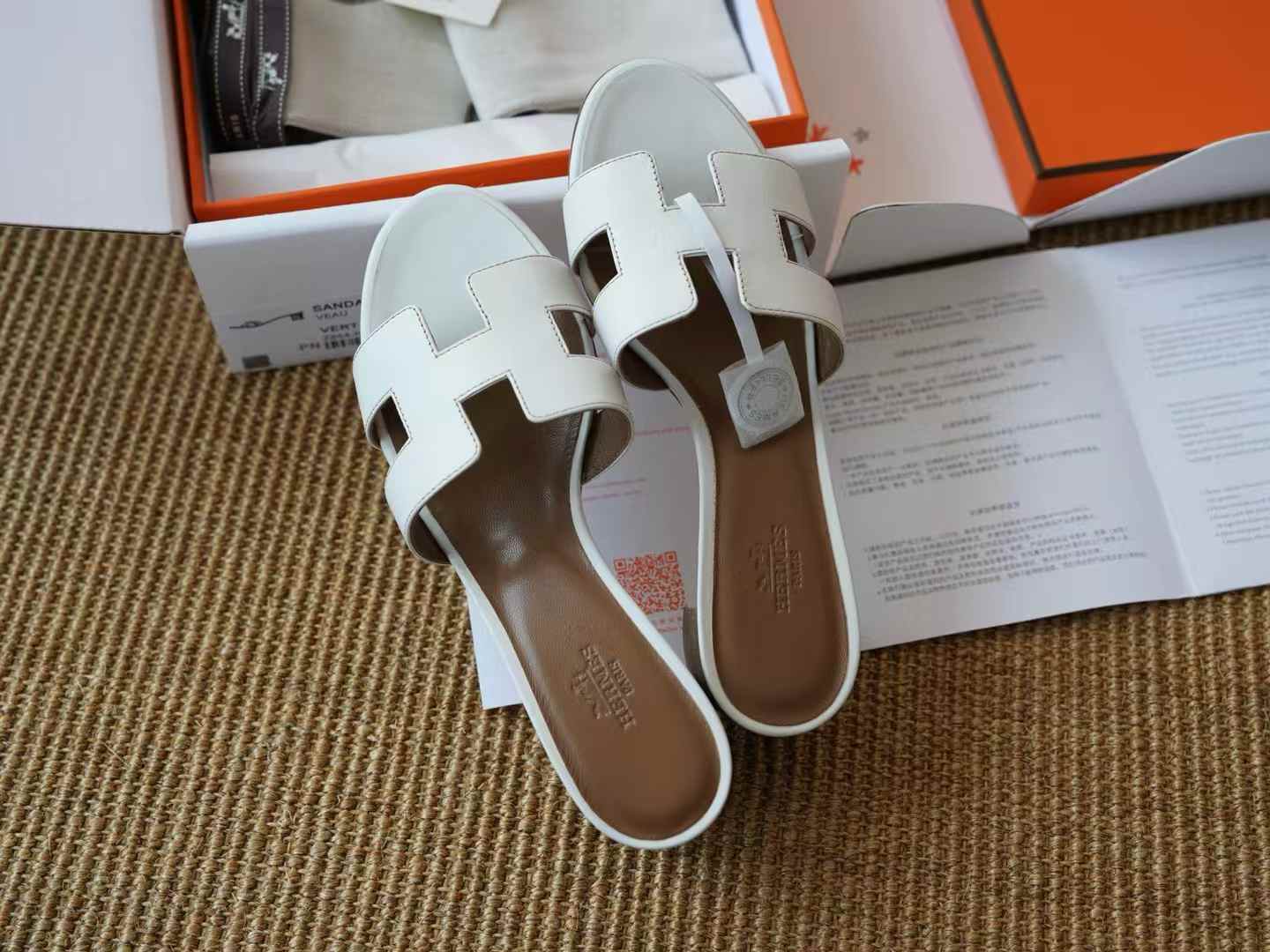 Hermès Slippers view 5