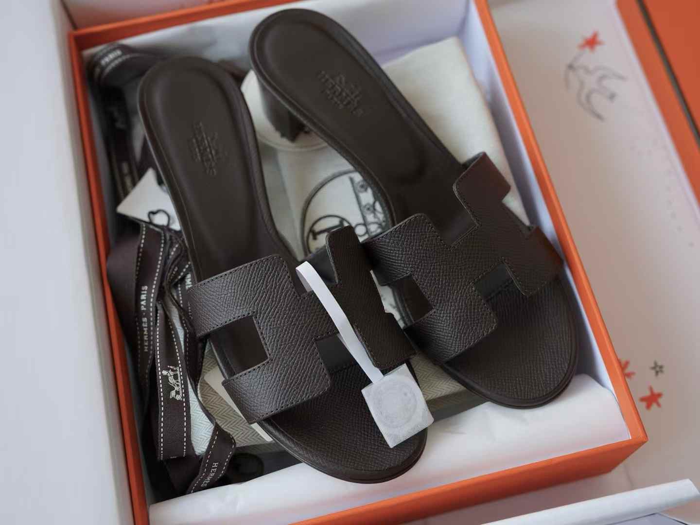 Hermès Slippers view 1