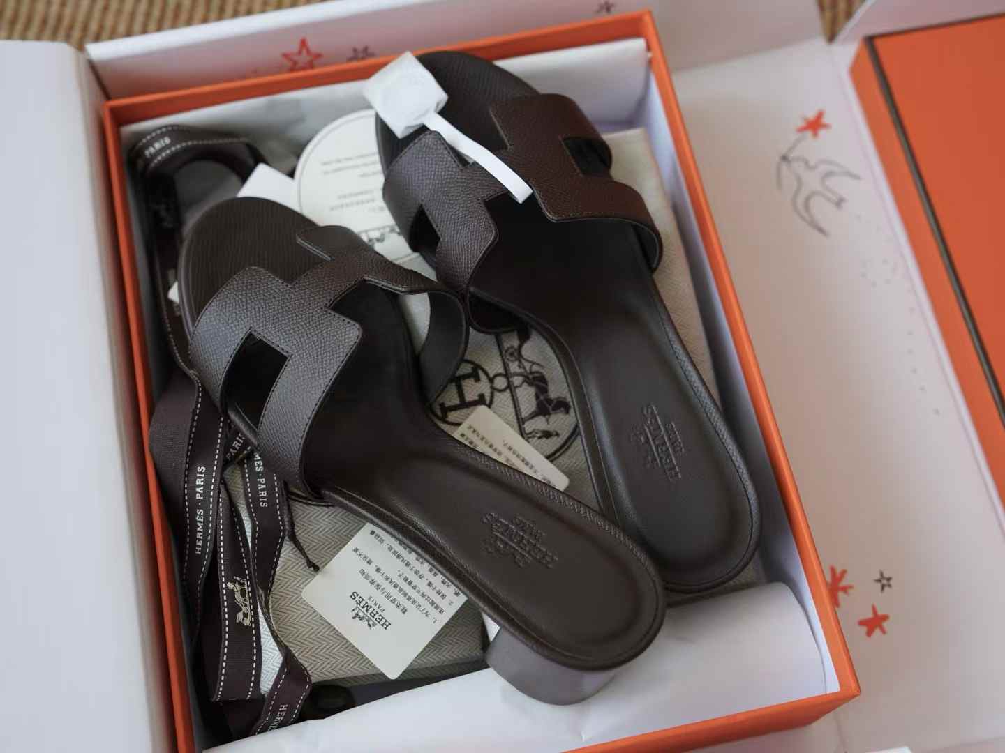 Hermès Slippers view 3