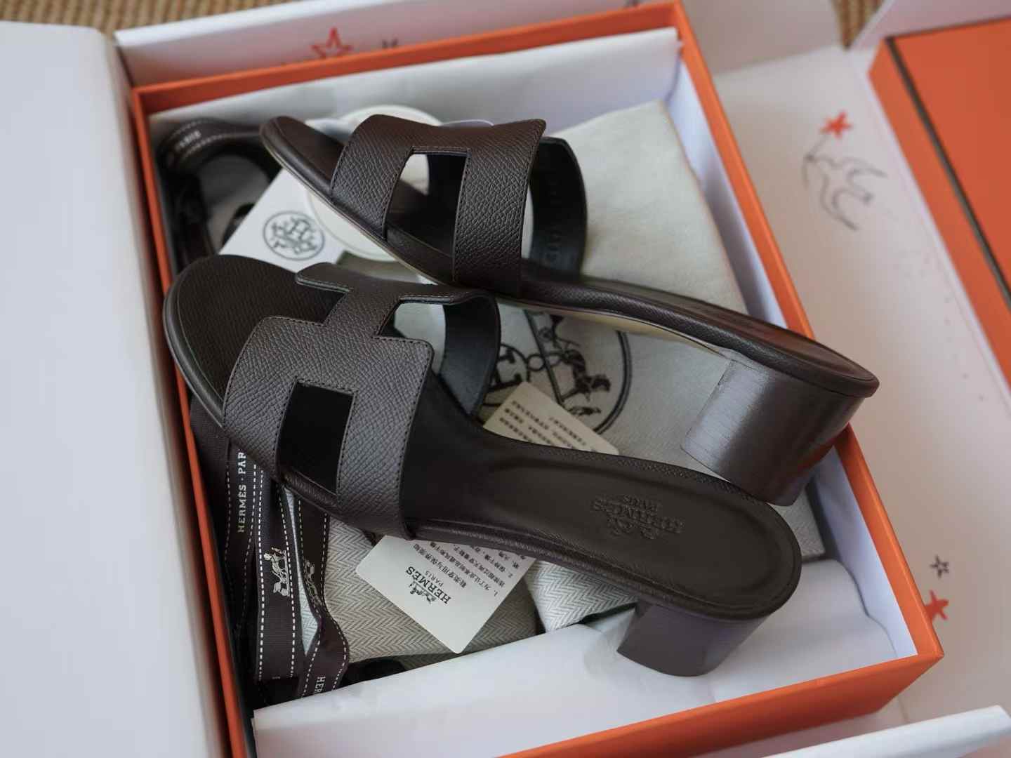 Hermès Slippers view 4