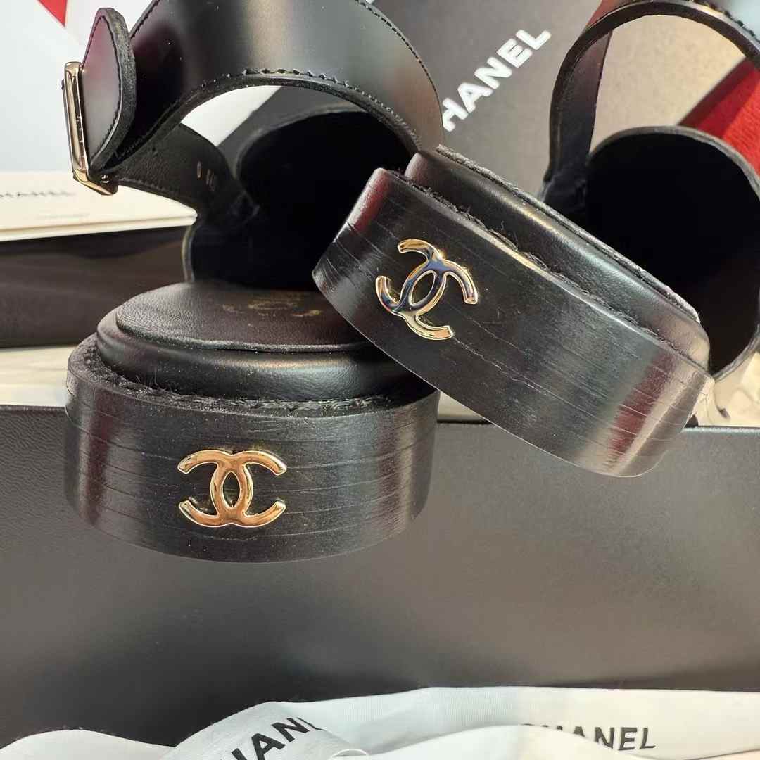 Chanel Flat leather shoes view 8
