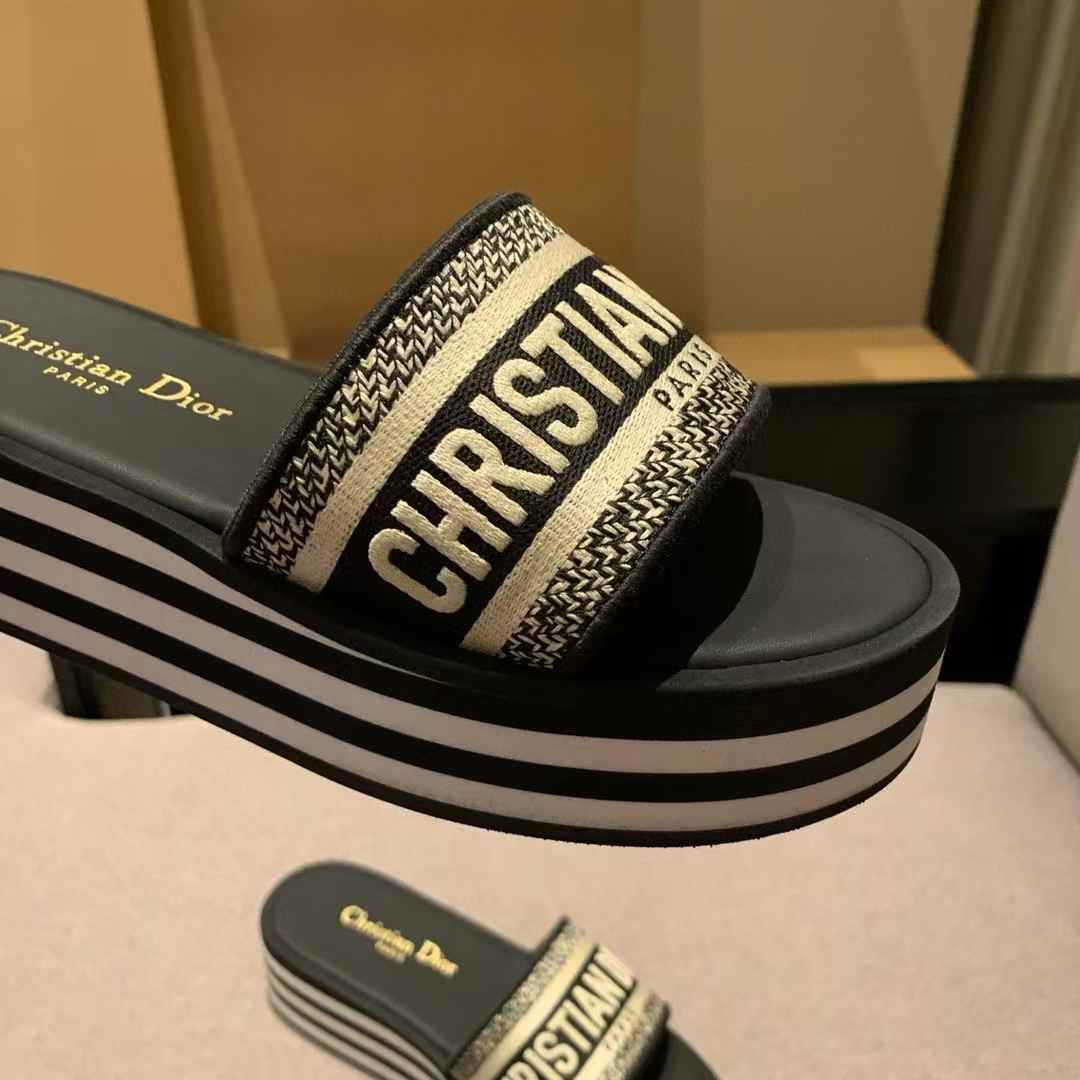 Dior Platform sandals view 8