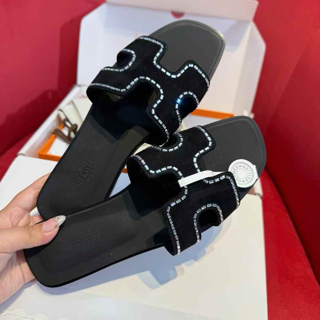 Hermès Slippers view 2