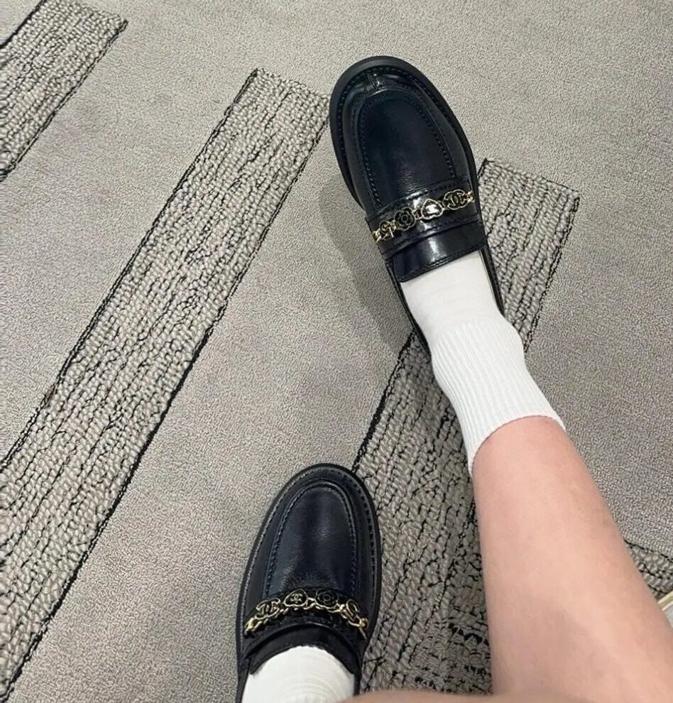 Chanel Flat-soled casual shoes view 1