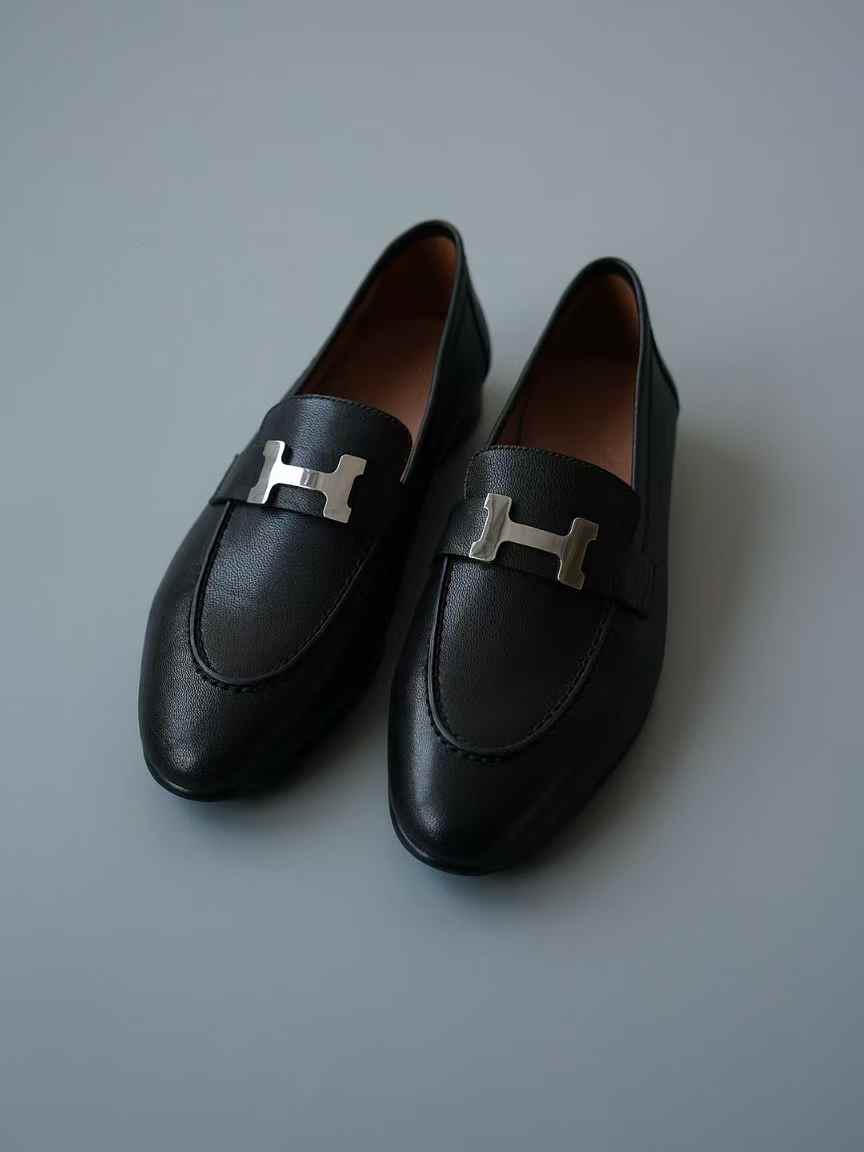 Hermès Flat-soled casual shoes view 5
