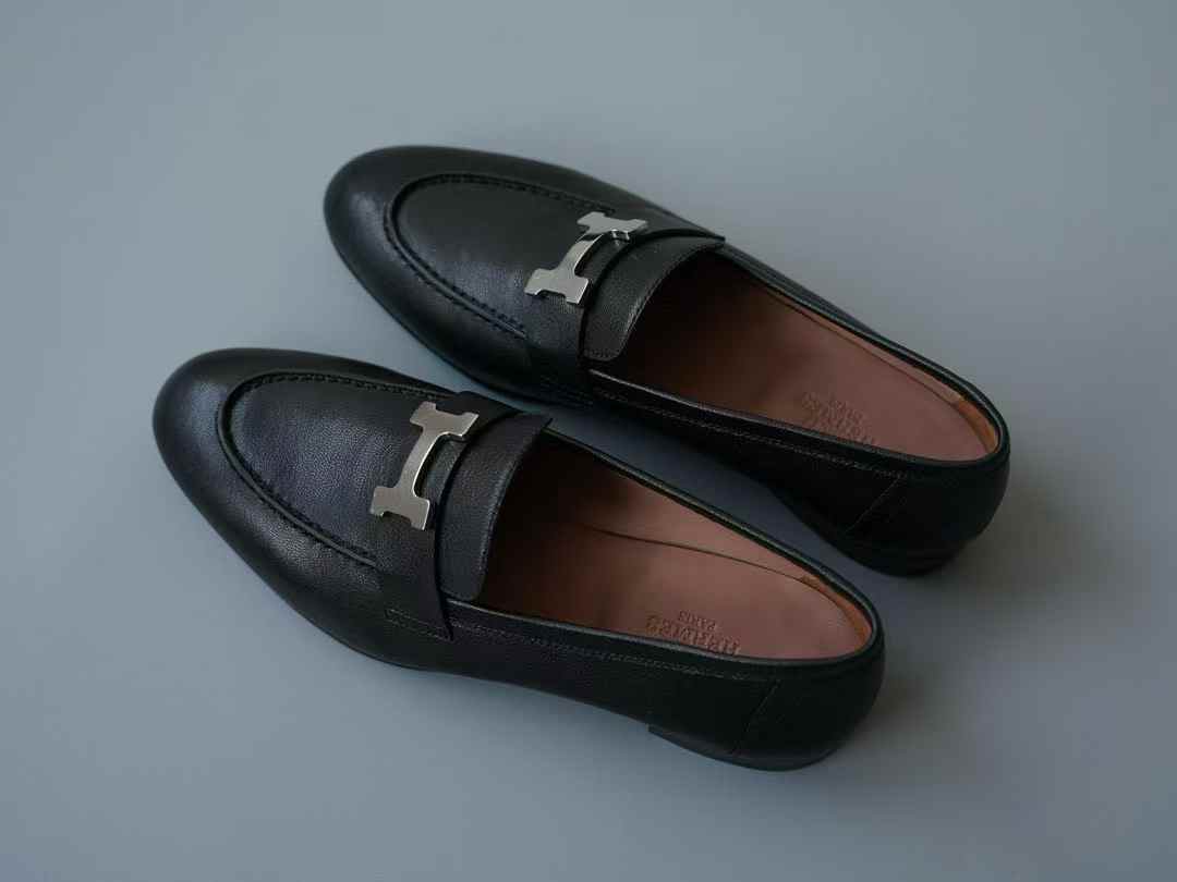 Hermès Flat-soled casual shoes view 6