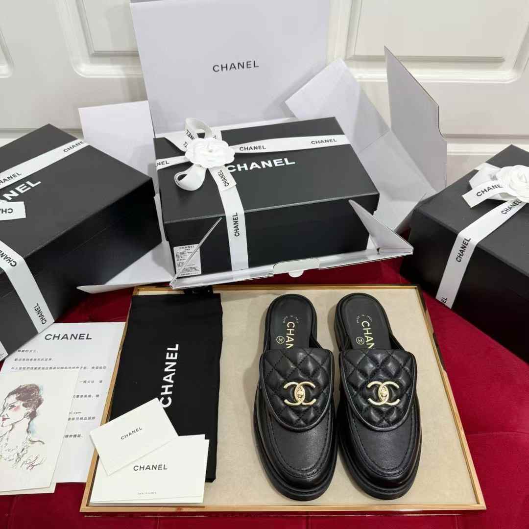 Chanel 25C VINTAGE Buckle Mueller slippers view 2