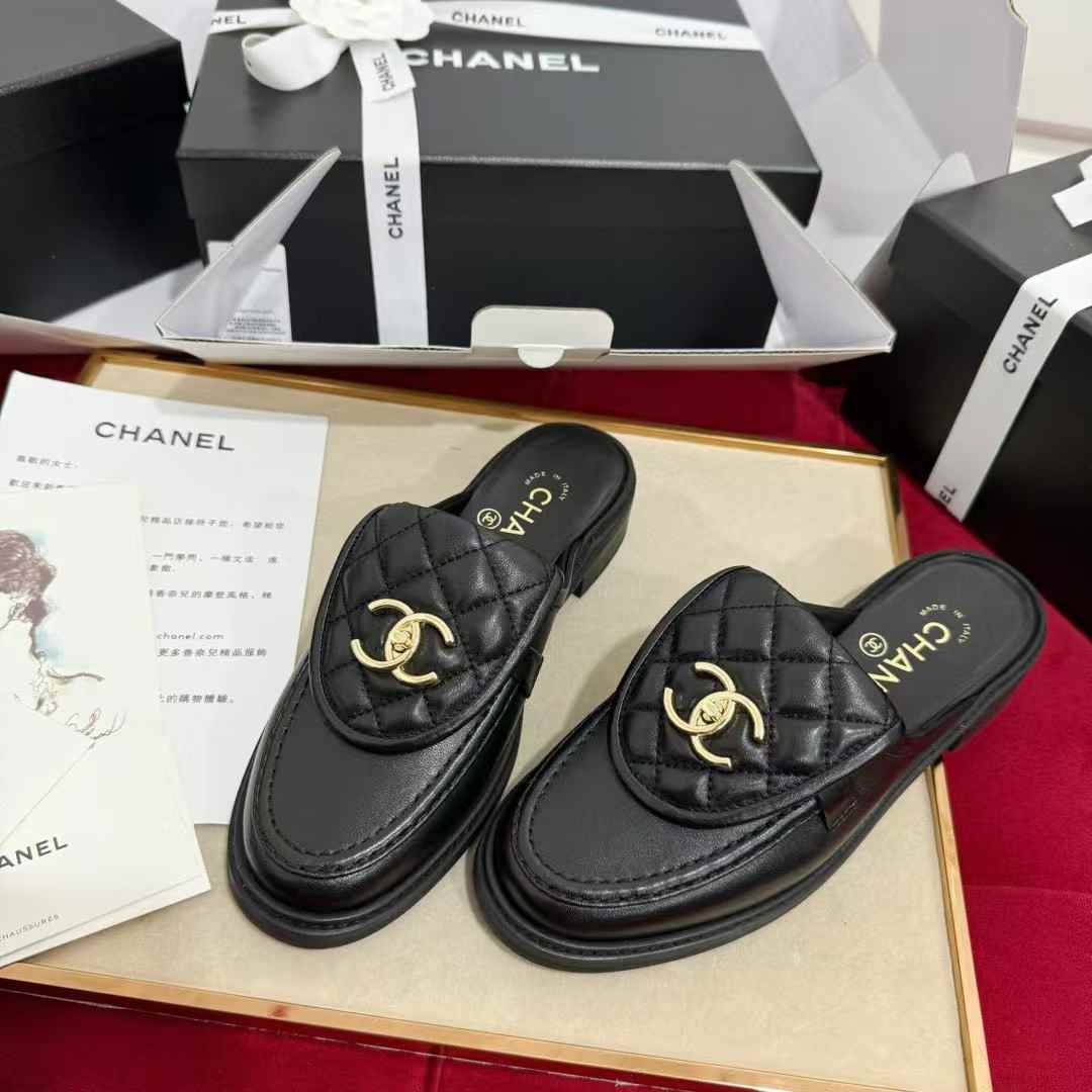 Chanel 25C VINTAGE Buckle Mueller slippers view 3