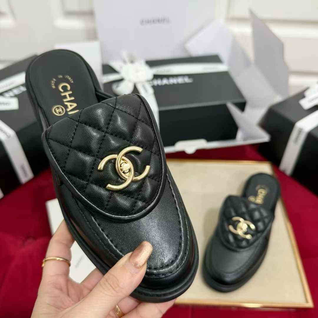 Chanel 25C VINTAGE Buckle Mueller slippers view 4