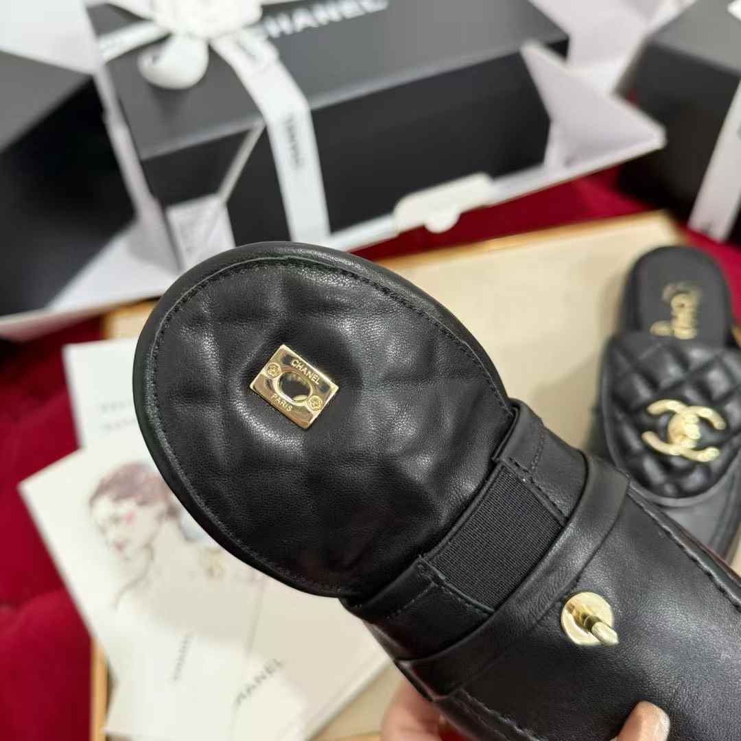 Chanel 25C VINTAGE Buckle Mueller slippers view 5