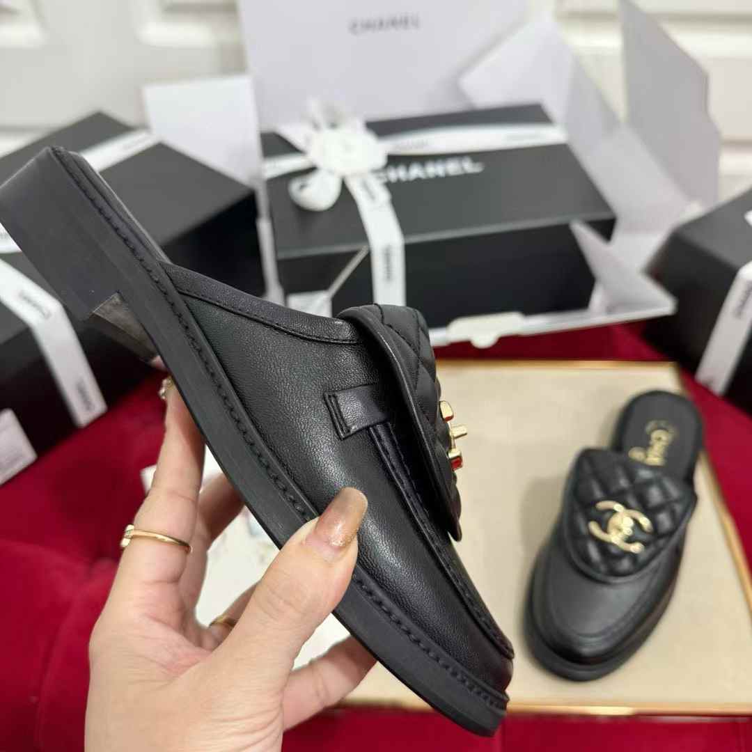 Chanel 25C VINTAGE Buckle Mueller slippers view 7