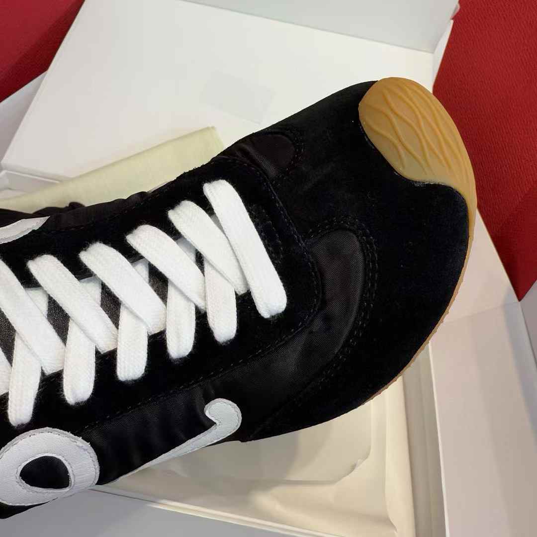 Loewe Sneakers view 18