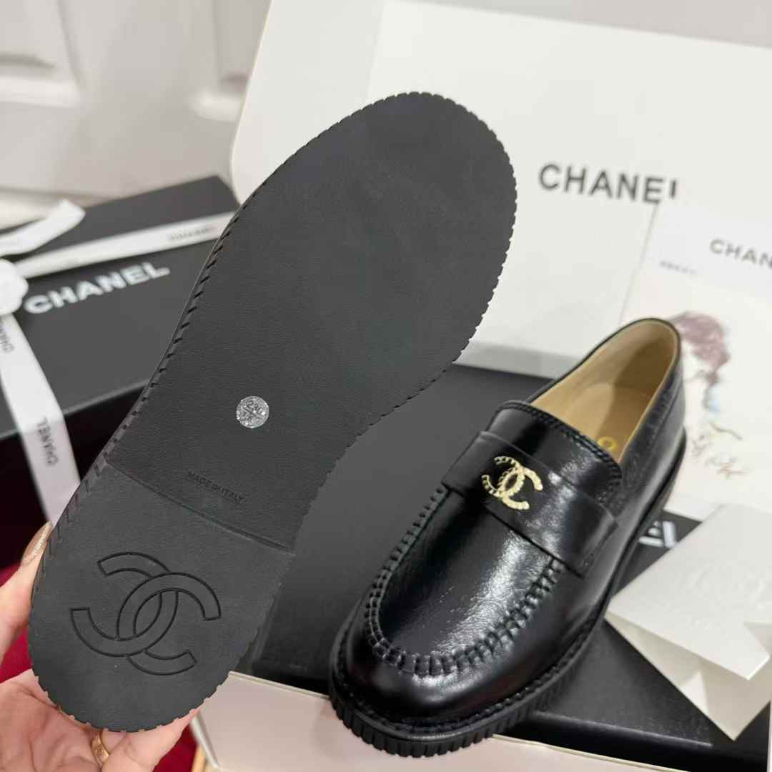 Chanel Casual leather shoes view 9