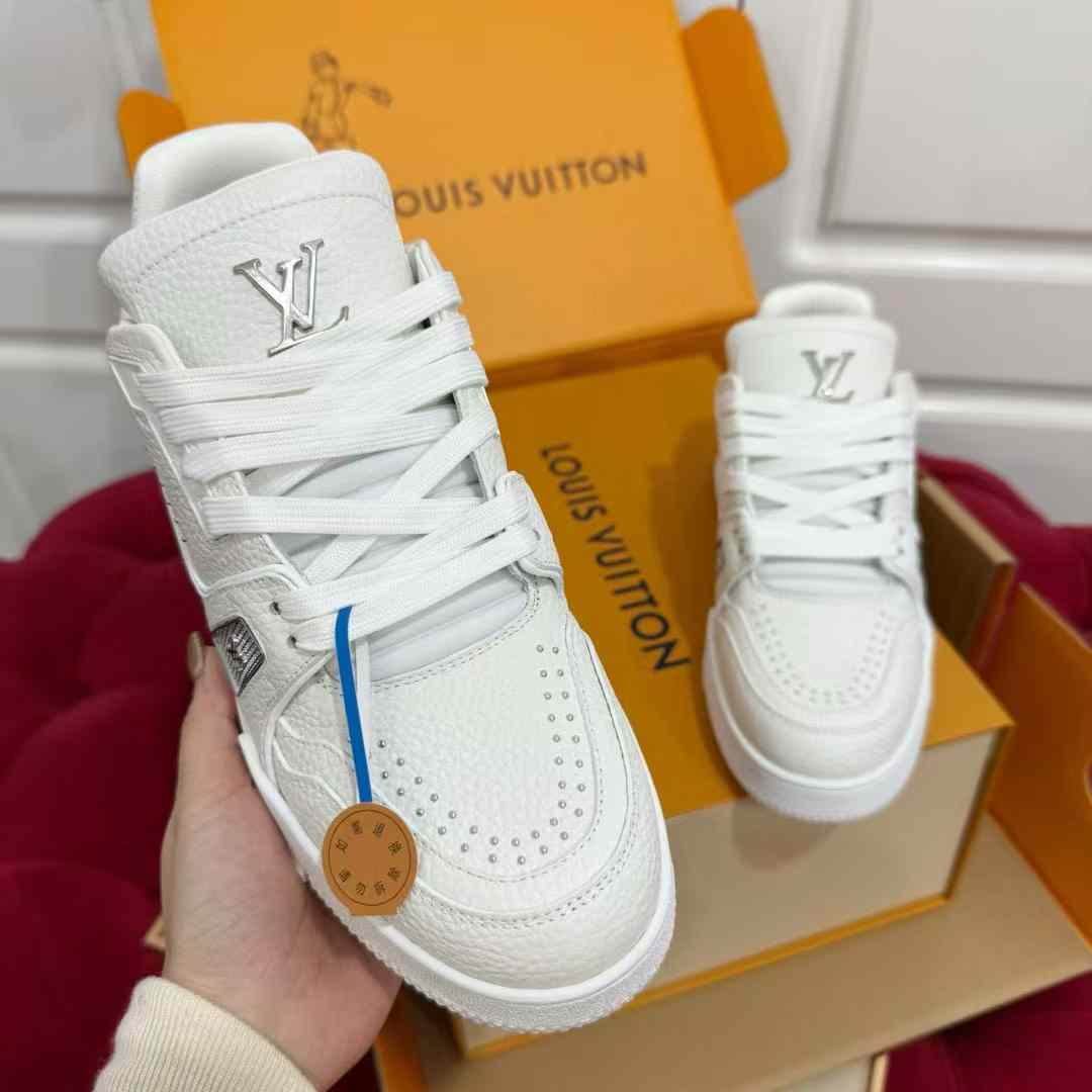 Louis Vuitton TRAINER 25 Sneakers view 1