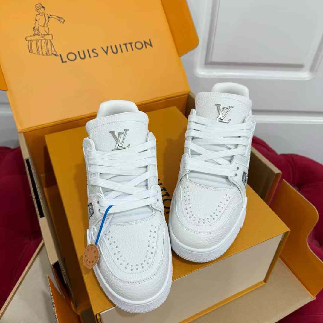 Louis Vuitton TRAINER 25 Sneakers view 2