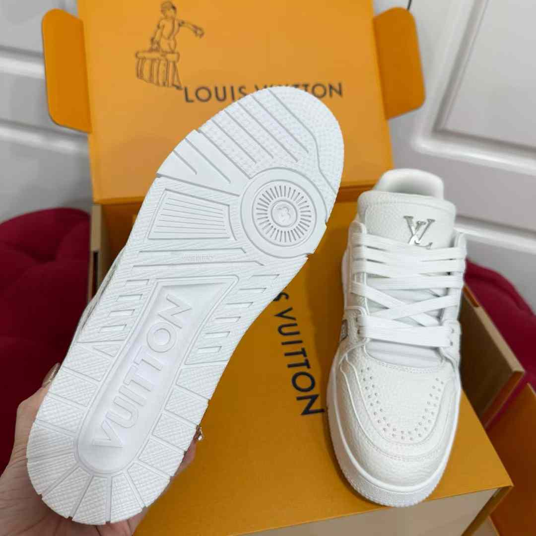 Louis Vuitton TRAINER 25 Sneakers view 9