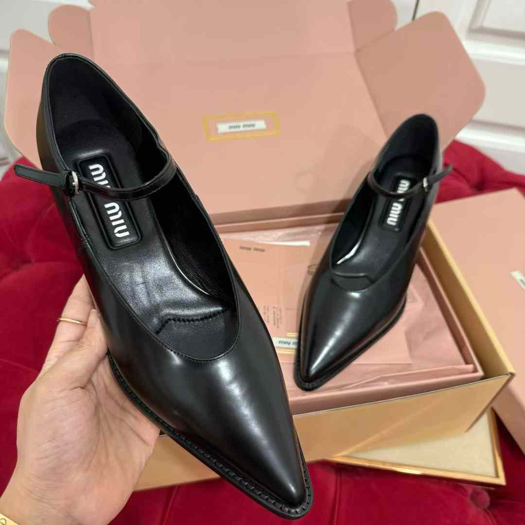Miu Miu 2024 High heels view 4
