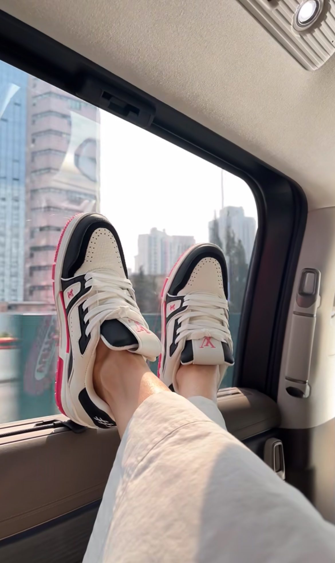 Louis Vuitton TRAINER 2024 NEW Sneakers view 10