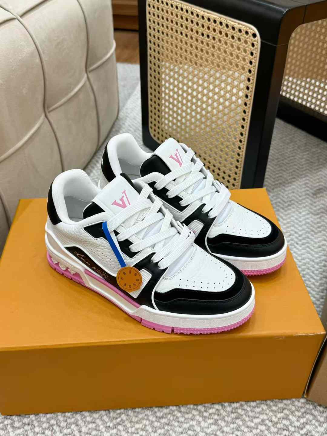 Louis Vuitton TRAINER 2024 NEW Sneakers view 2
