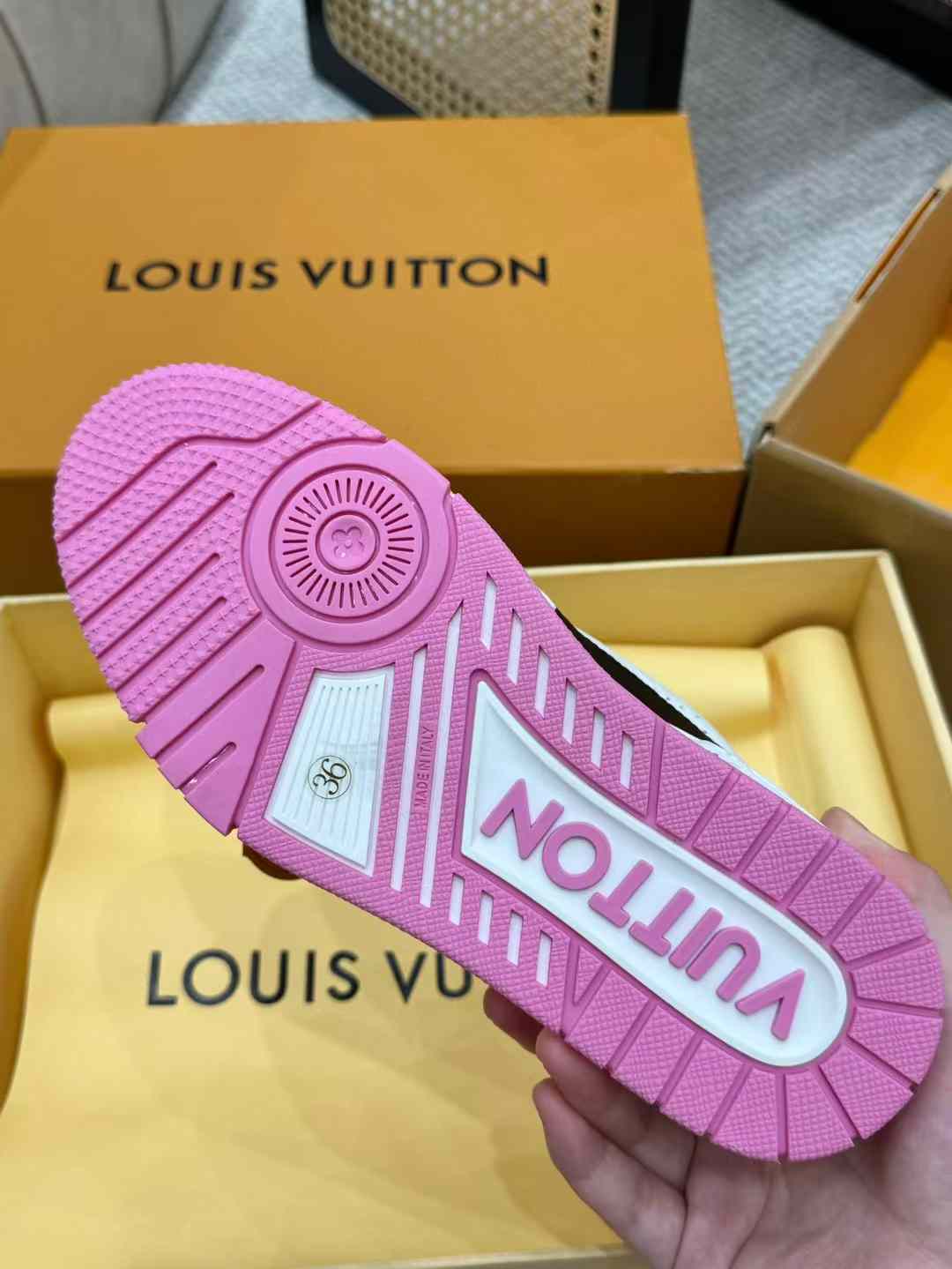Louis Vuitton TRAINER 2024 NEW Sneakers view 7