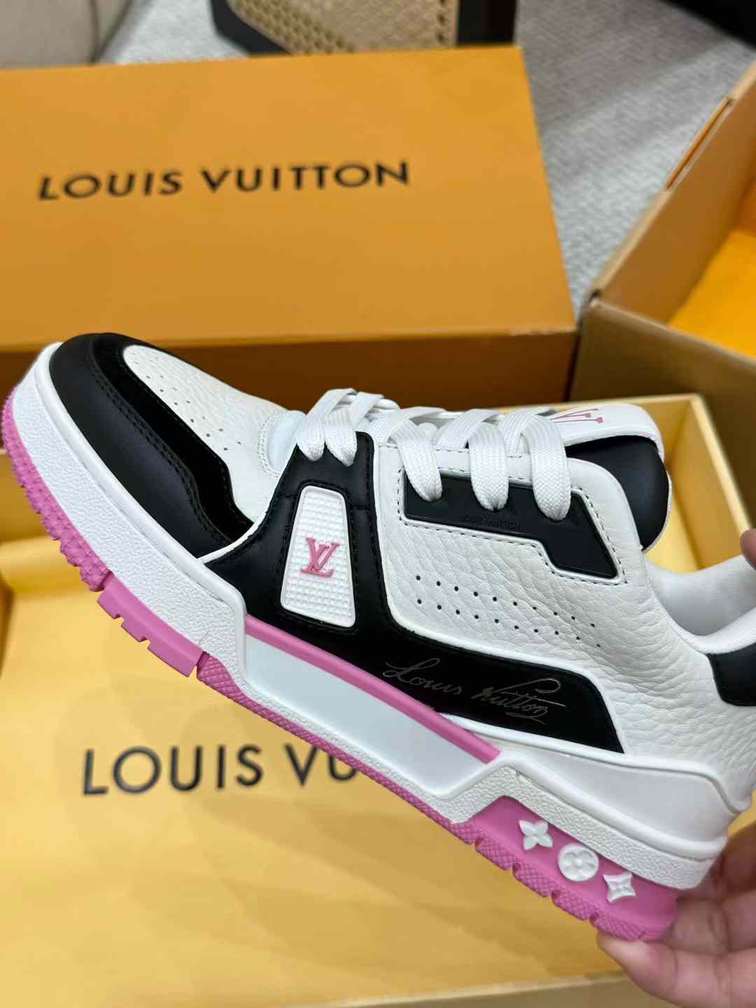 Louis Vuitton TRAINER 2024 NEW Sneakers view 8