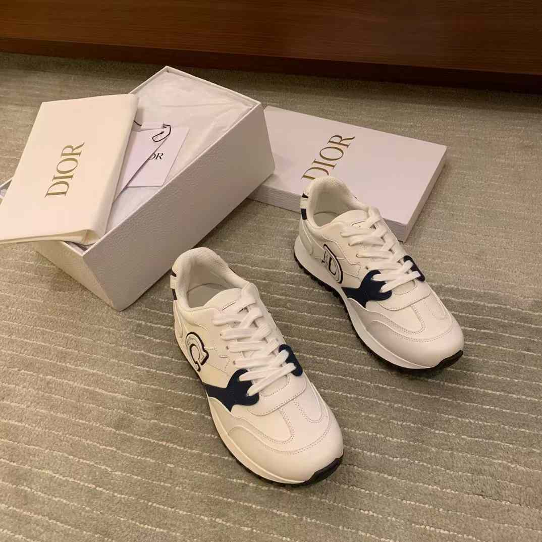 Dior Sneakers view 2