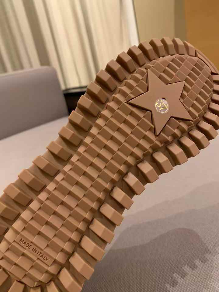 Dior Sneakers view 35