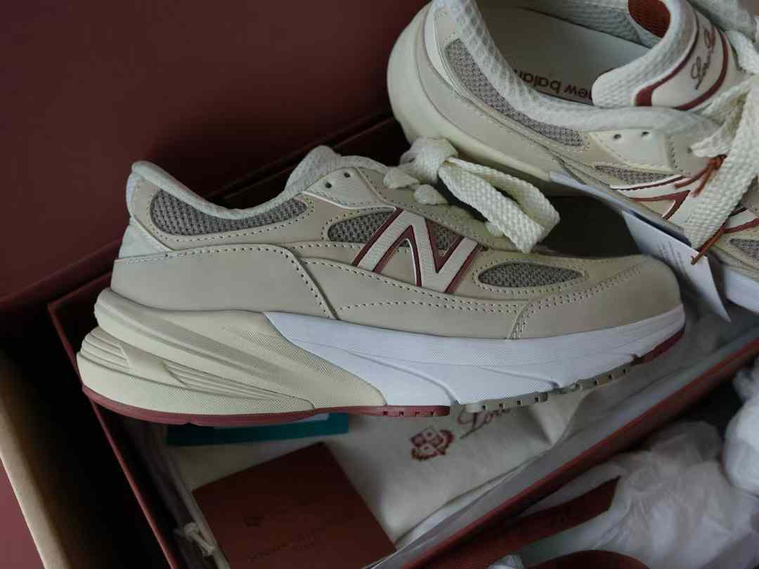 Loro Piana NEW BALANCE 990V6 Sneakers view 3