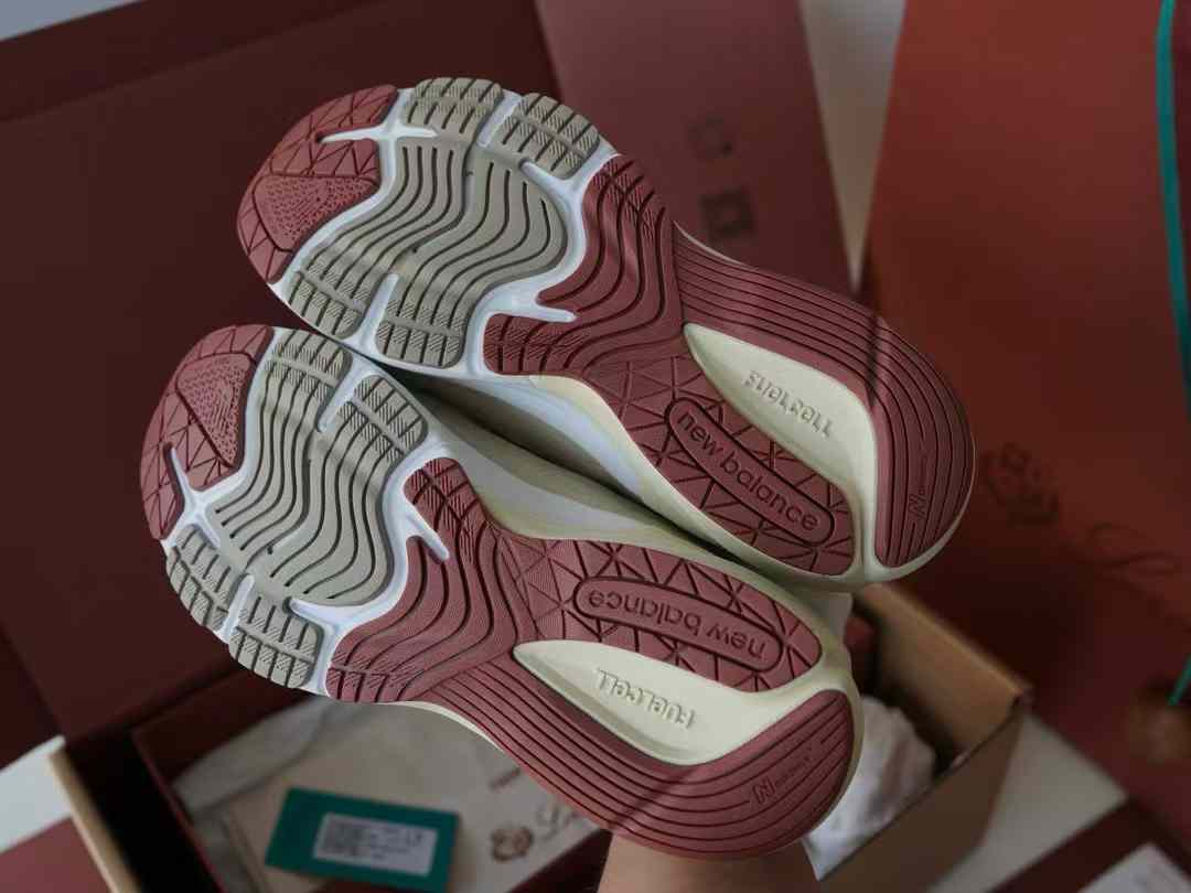 Loro Piana NEW BALANCE 990V6 Sneakers view 9