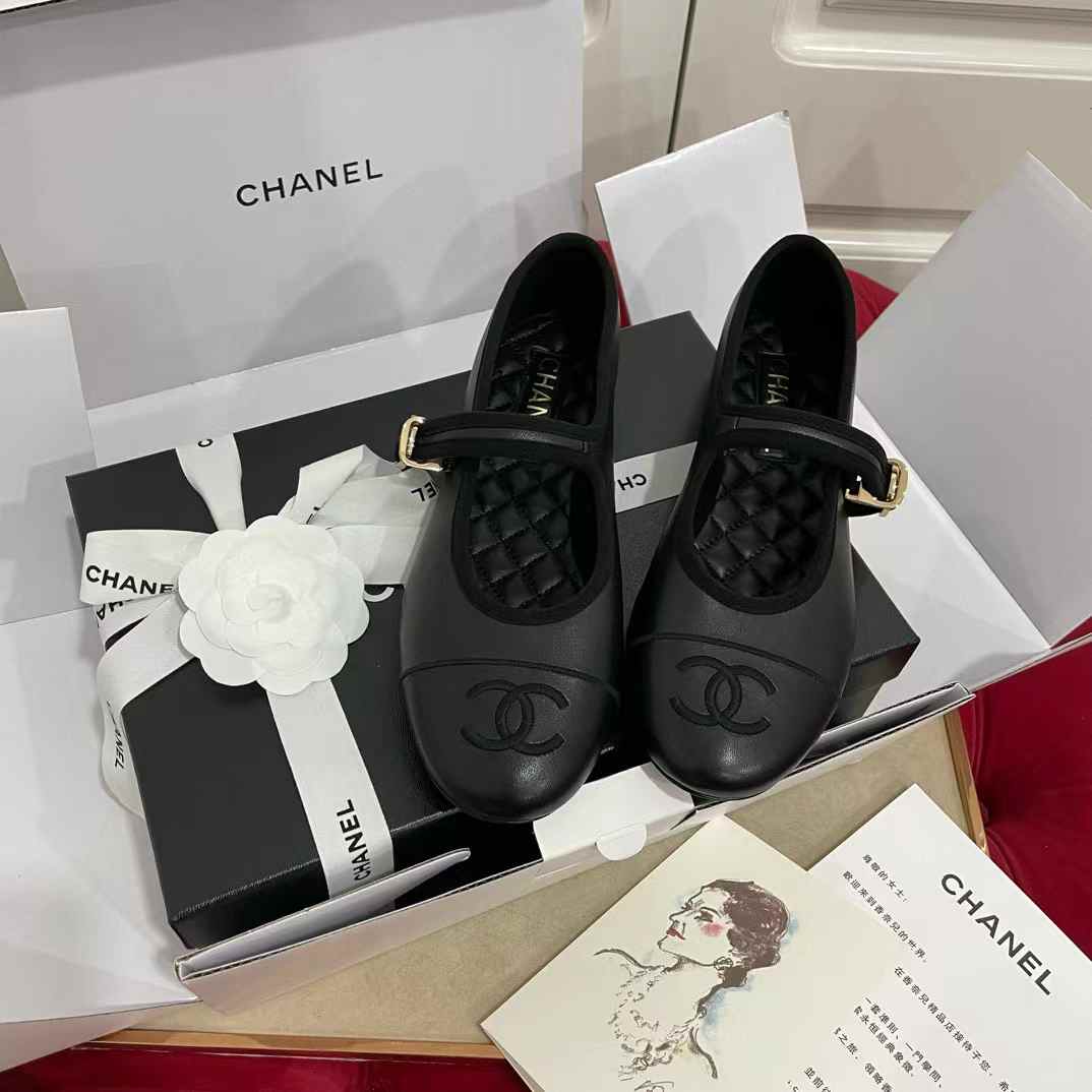 Chanel Mary Jane leather shoes view 10