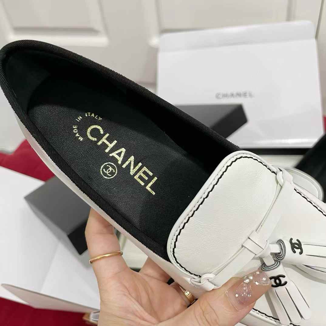 Chanel Casual leather shoes view 6