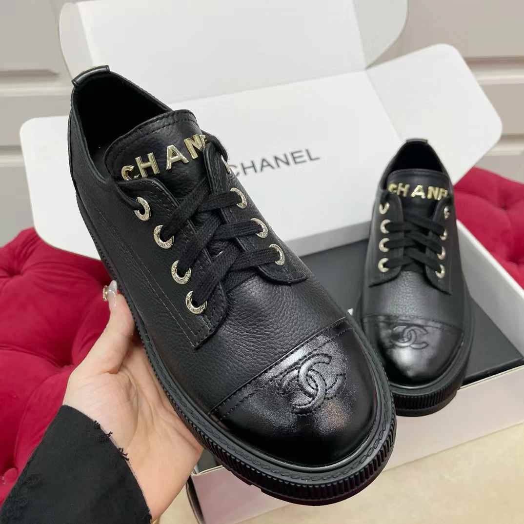 Chanel Casual leather shoes view 2