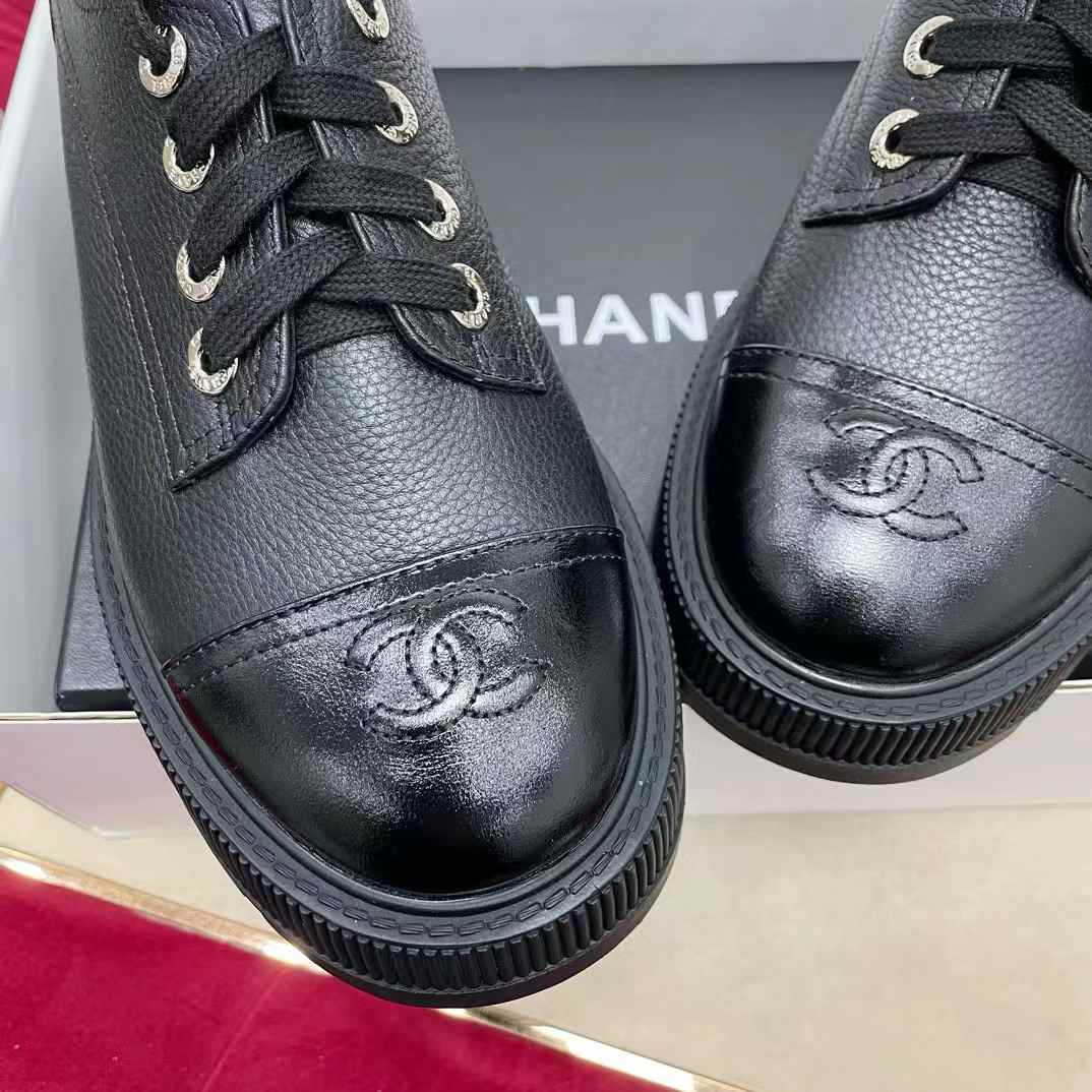 Chanel Casual leather shoes view 3