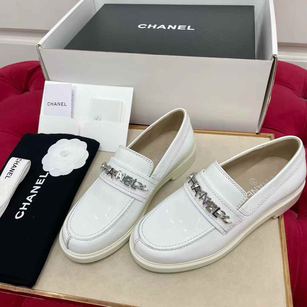 Chanel Casual leather shoes view 4