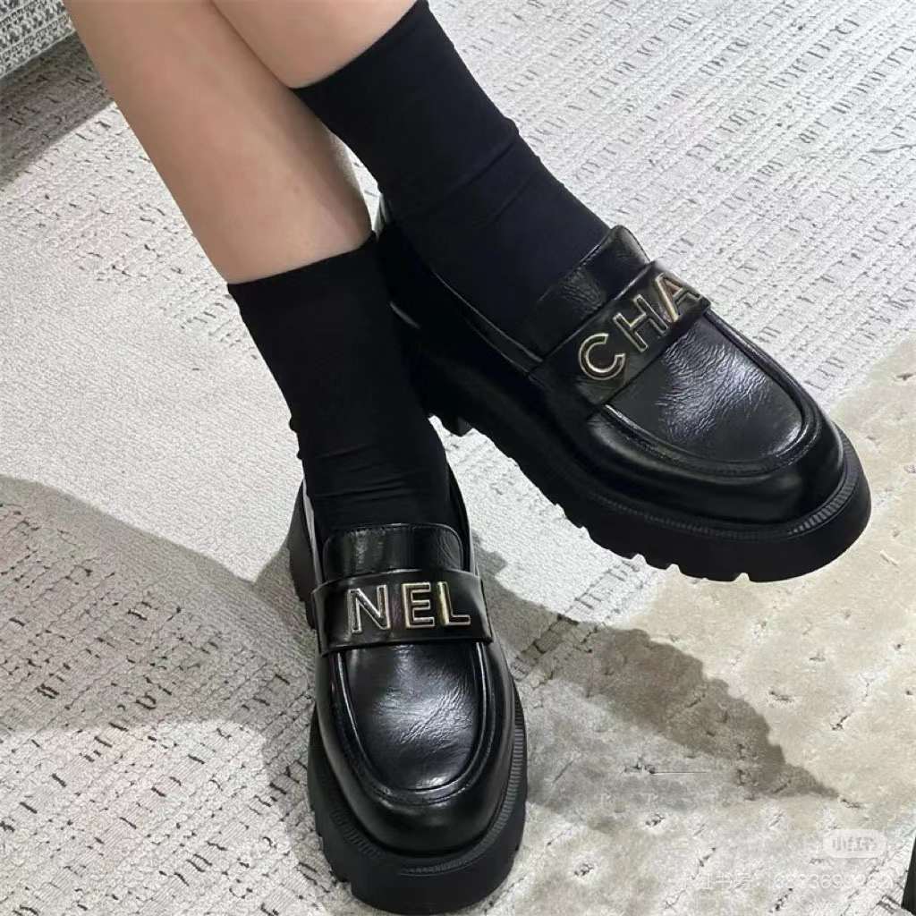 Chanel 24B Love shoes view 1