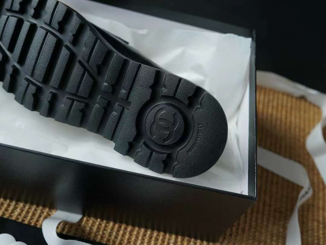 Chanel 24B Love shoes view 7
