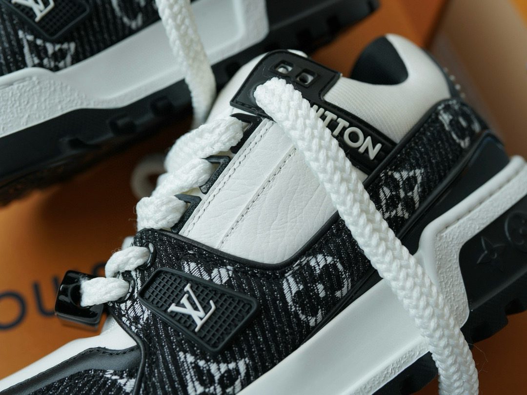 Louis Vuitton TRAINER MAXI sneaker view 12