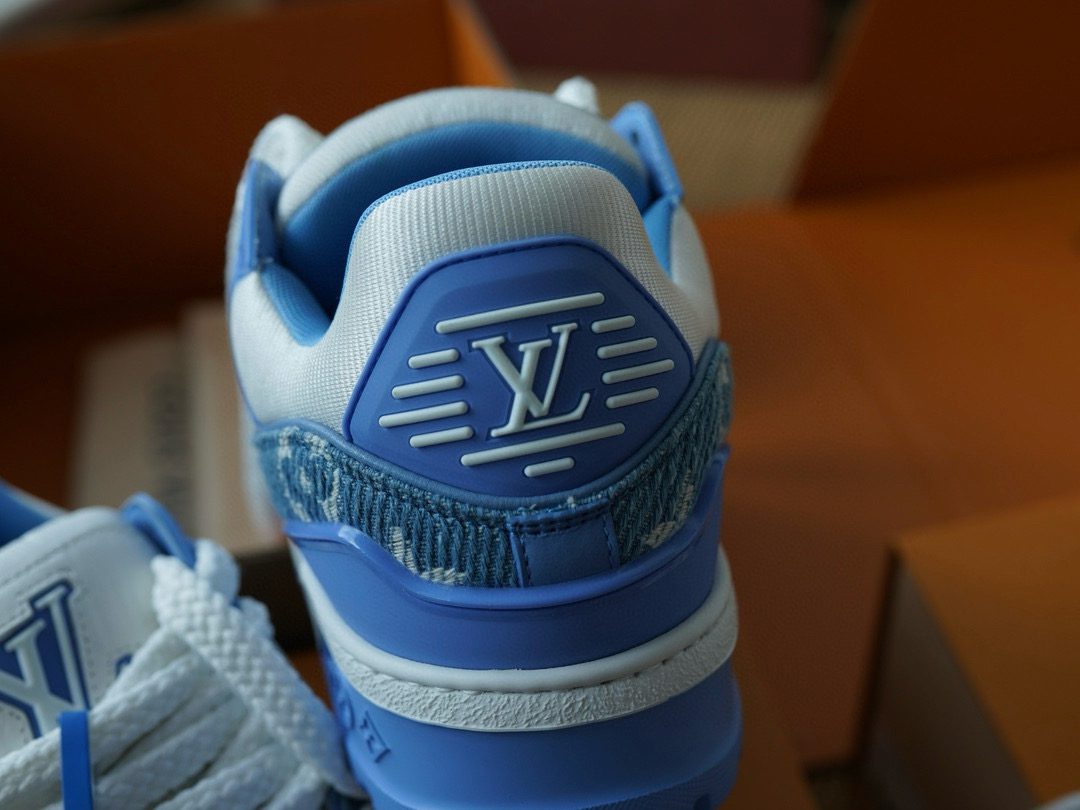 Louis Vuitton TRAINER MAXI sneaker view 3