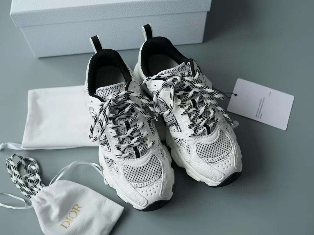 Dior Chrono Sneaker view 3
