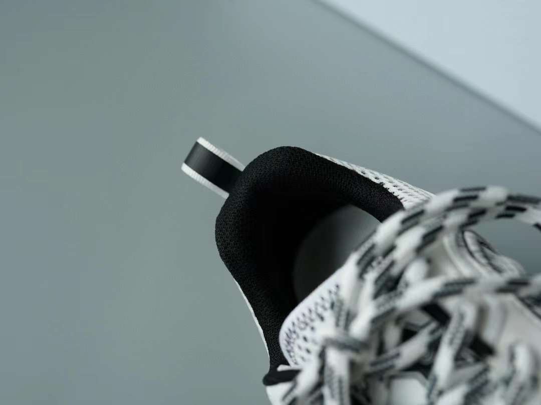 Dior Chrono Sneaker view 5