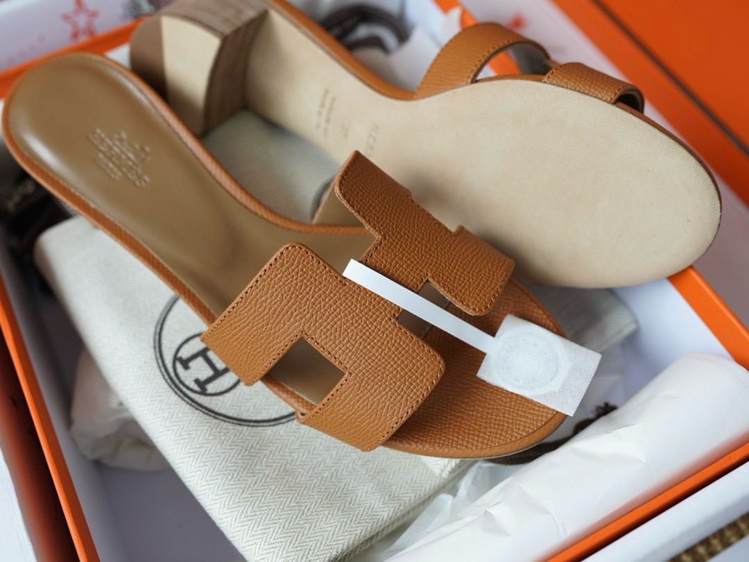 Hermès Oasis sandal view 11