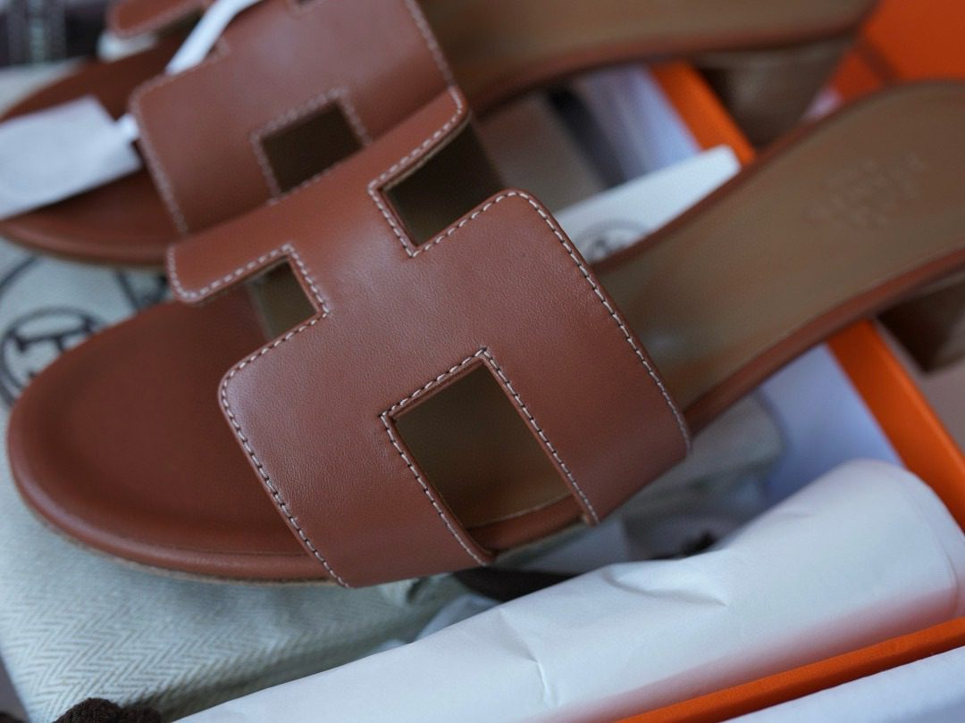 Hermès Oasis sandal view 6
