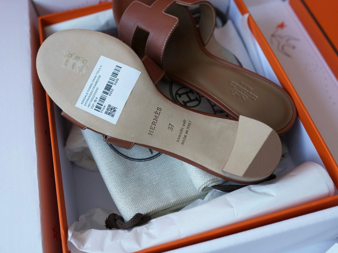 Hermès Oasis sandal view 8